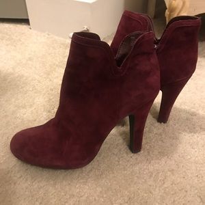 Gianni Bini burgundy booties size 9